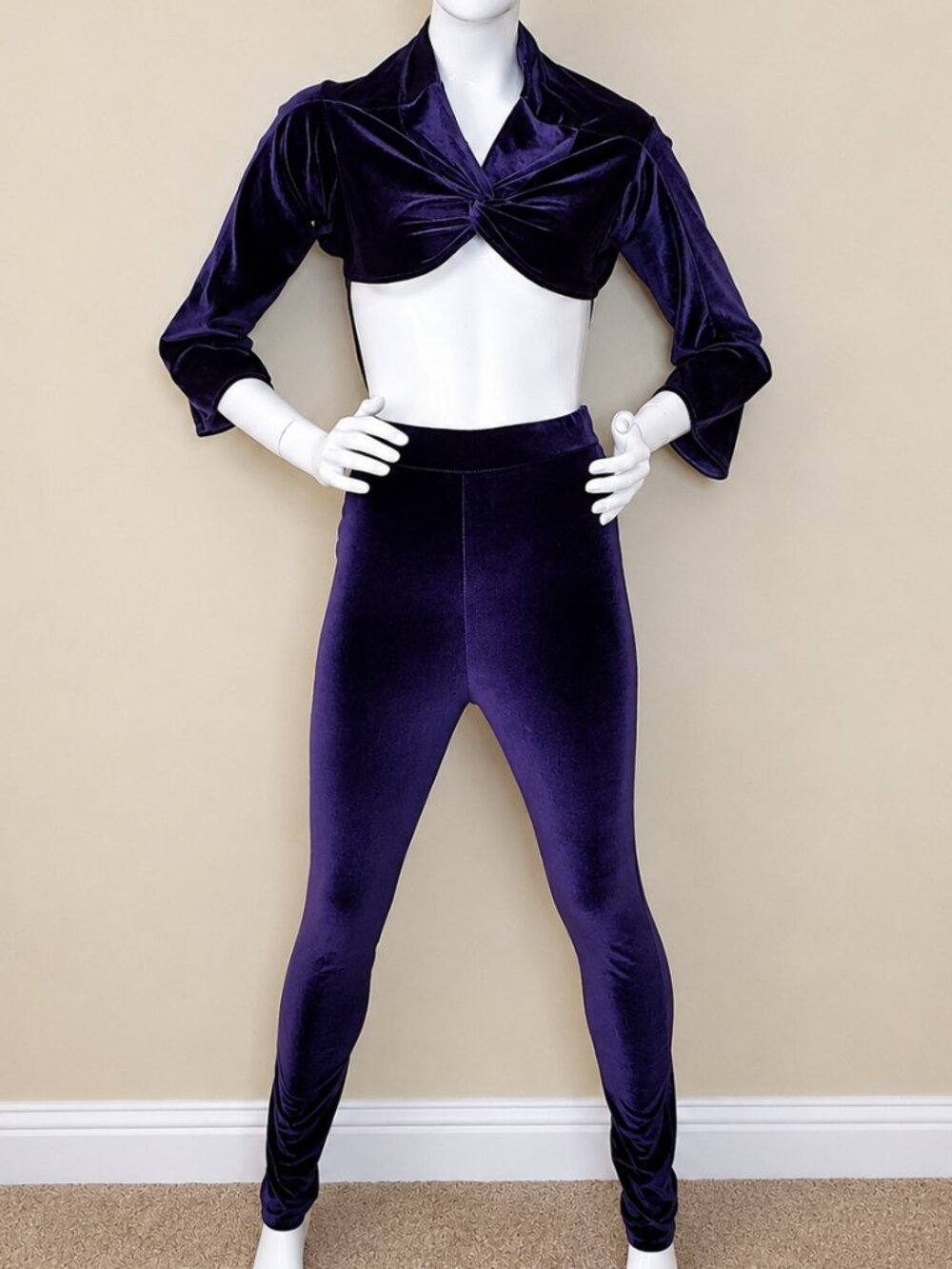 Chic Twist Velvet Purple Hooded Long Sleeve Crop Top w/ Skinny Fit Leggings SZ S